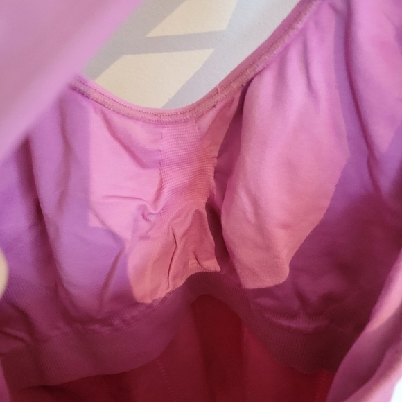 New Balance Tank Top Built in Bra Racerback Pink S Small - Picture 9 of 9